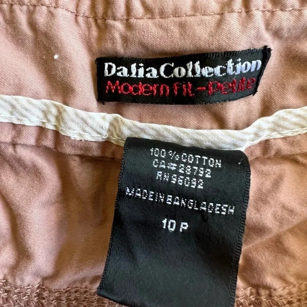 Dalia Collection modern-fit petite shorts - Picture 7 of 7
